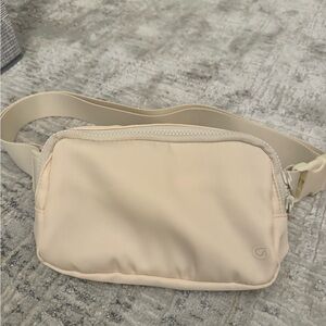 GAP Cream Mesh Belt Bag